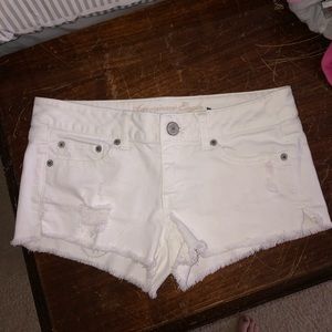 White Low Rise American Eagle Shorts